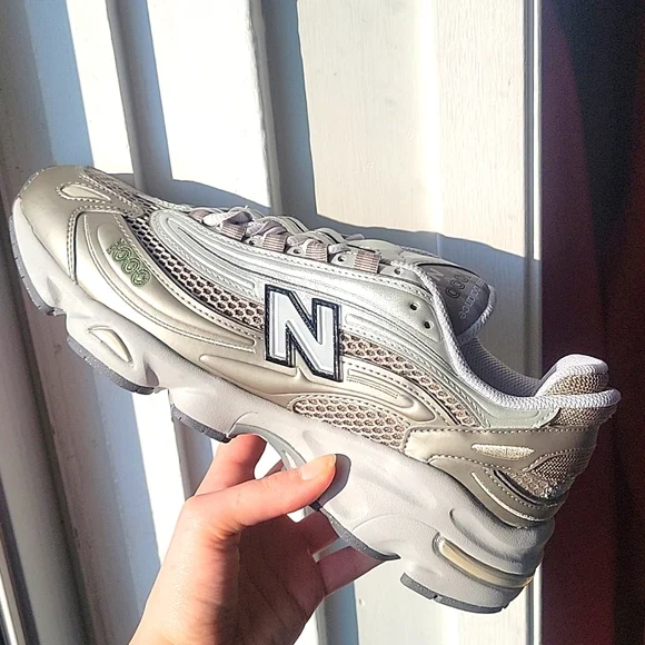 New Balance 1000 Beige And White, Mens 9.5 - Picture 5 of 8